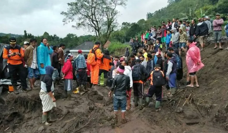Peste 500 de excursionişti blocaţi pe muntele Rinjani după seismul din Indonezia au fost evacuaţi