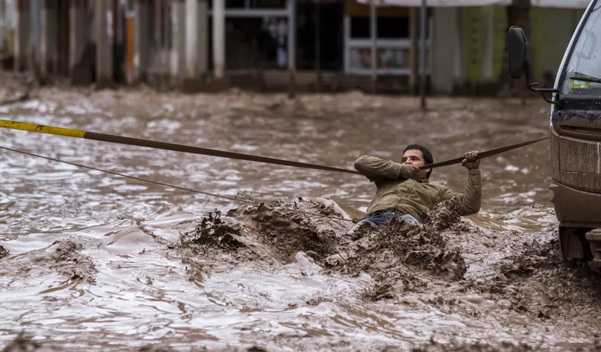 Inundaţii catastrofale în Chile. Milioane de oameni nu mai au apă potabilă VIDEO