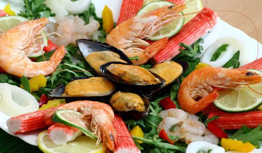 STUDIU: Consumul de peşte şi fructe de mare cu mercur poate creşte riscul îmbolnăvirii de scleroză