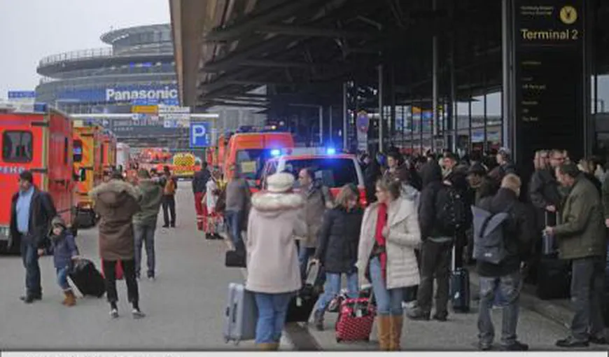 Aeroportul din Hamburg, închis temporar din cauza unei substanţe iritante