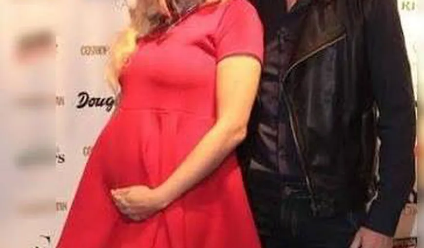 Cântăreaţa Cheryl Cole confirmă că este însărcinată