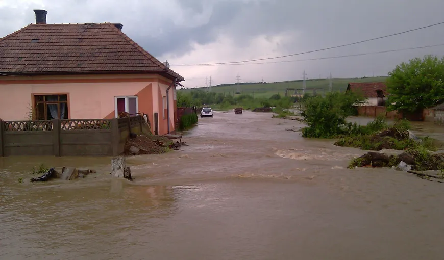 Cod portocaliu de inundaţii pe afluenţii râului Buzău; Cod galben pe râuri din 10 bazine hidrografice, până vineri după-amiază