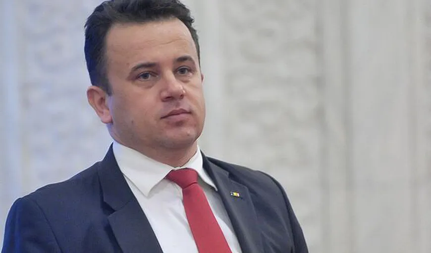 Senatorul Liviu Pop a fost eliberat din funcţia de secretar de stat în Ministerul Educaţiei Naţionale