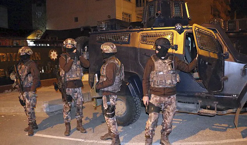 Autorităţile turce au reţinut 35 de suspecţi terorişti ai Statului Islamic. Sunt bănuite de terorism