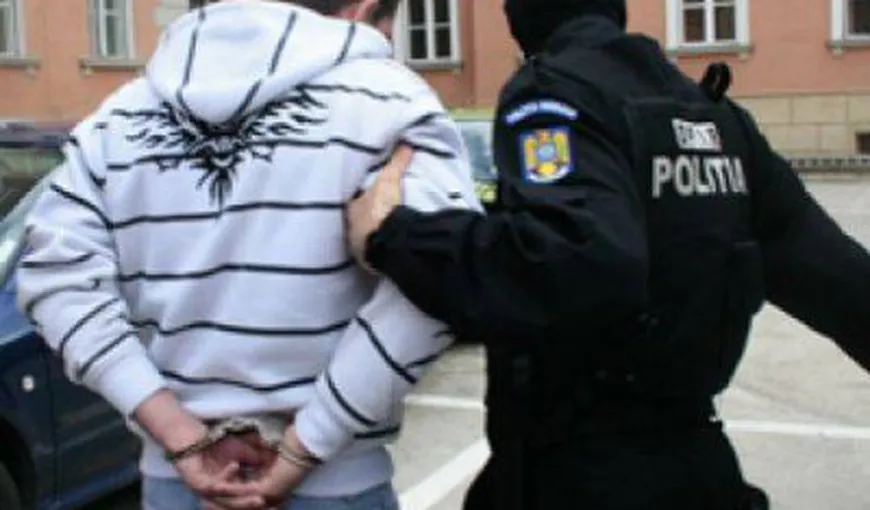 Un infractor care era căutat în Austria şi Norvegia pentru furt din locuinţe a fost prins în Constanţa
