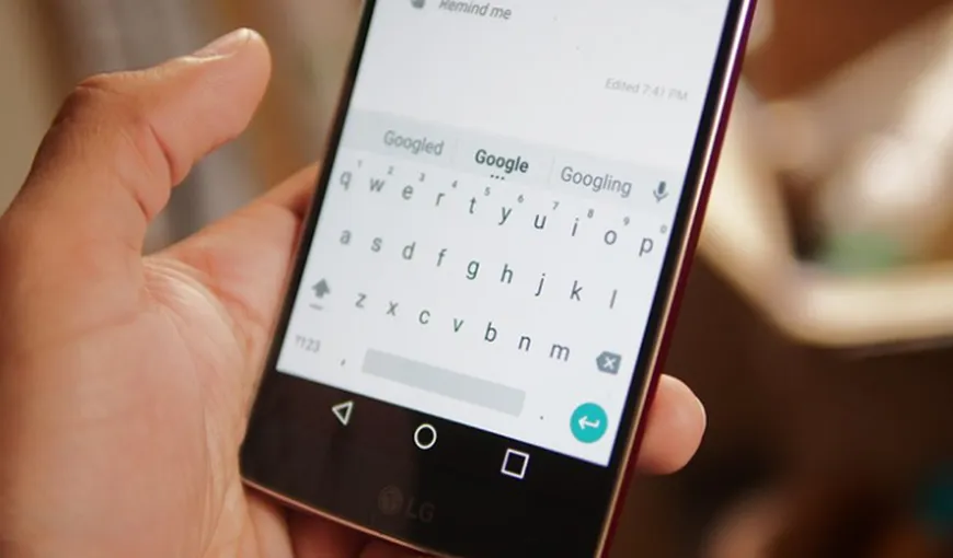 Tastatura Google pentru iPhone şi iPad a învăţat limba română şi scrierea după dictare