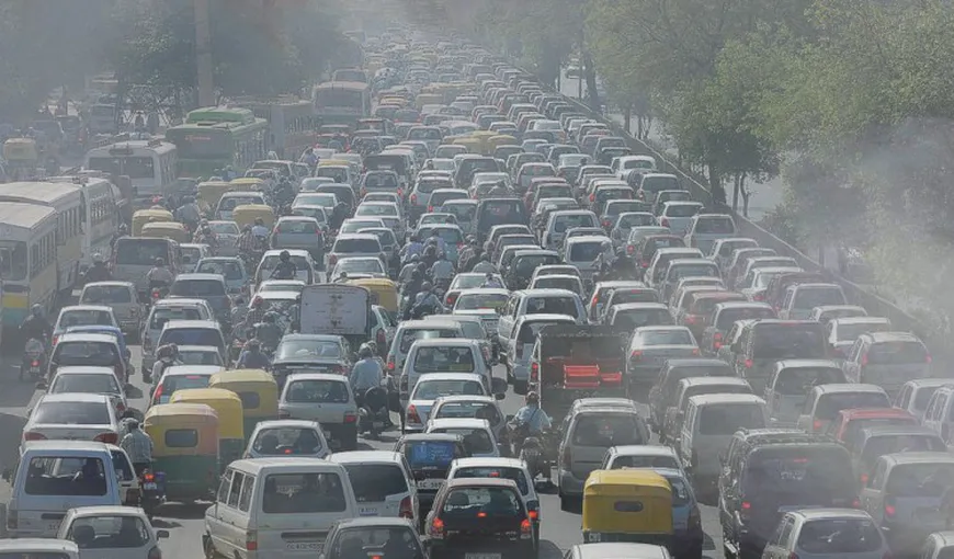 Primarul Londrei introduce o taxă nouă pentru maşinile poluante