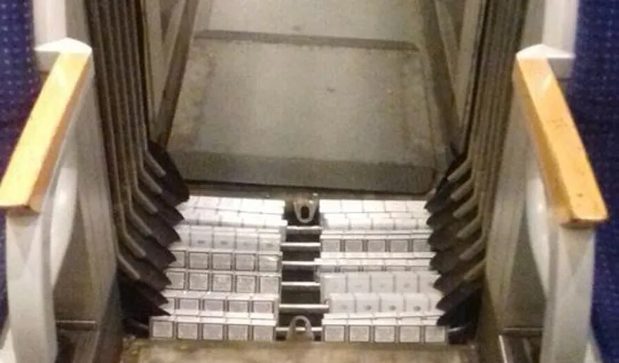 Ţigări de contrabandă, găsite sub podeaua trenului. Captură importantă a poliţiştilor din Timiş