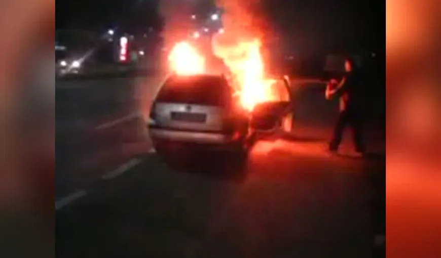 Bărbat ars de viu în propria maşină