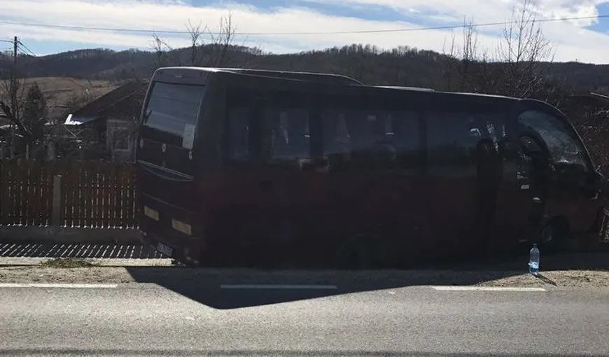 Microbuz cu 30 de pelerini care se întorceau de la Prislop, implicat într-un accident rutier