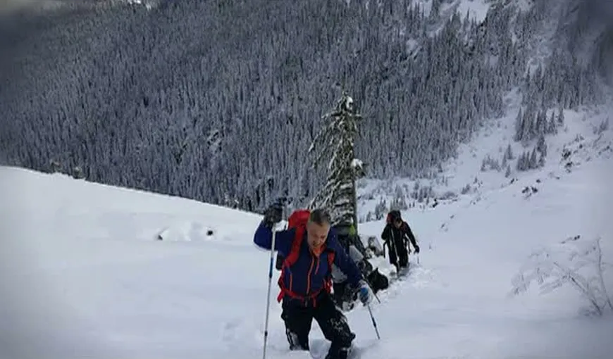 Operaţiunile de căutare a celor doi alpinişti dispăruţi în Retezat vor continua luni cu echipe suplimentare