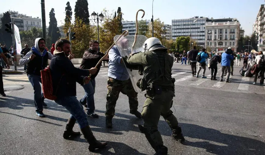 Atena: Bătăi între fermieri şi forţele de ordine