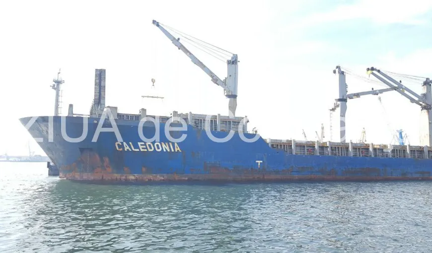 O navă aflată sub pavilionul Maltei a eşuat în Portul Constanţa. Autorităţile au intervenit pentru mutarea ei într-o zonă sigură