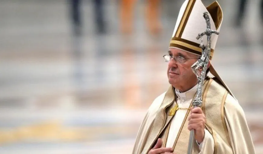 Papa Francisc le cere credincioşilor să poarte cu ei Biblia, asemeni telefonului mobil