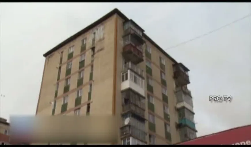 TRAGEDIE în Târgovişte. O tânără a murit după ce a căzut de la etajul 10 VIDEO