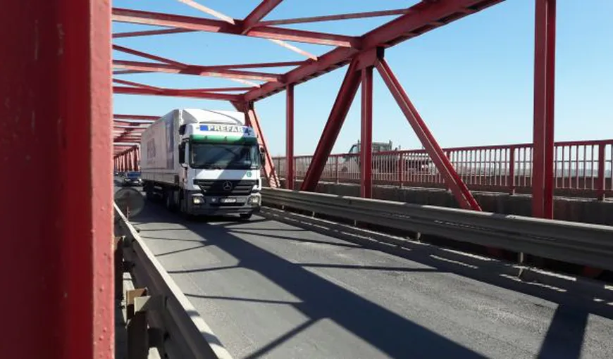 Podul de la Mărăcineni are nevoie de reparaţii majore, spun autorităţile buzoiene