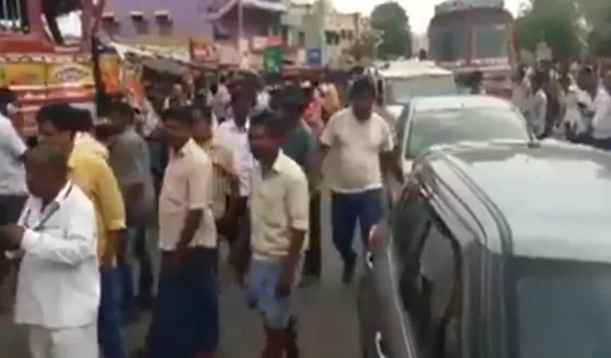 20 de oameni şi-au pierdut viaţa după ce un camion a intrat într-un grup de manifestanţi în India