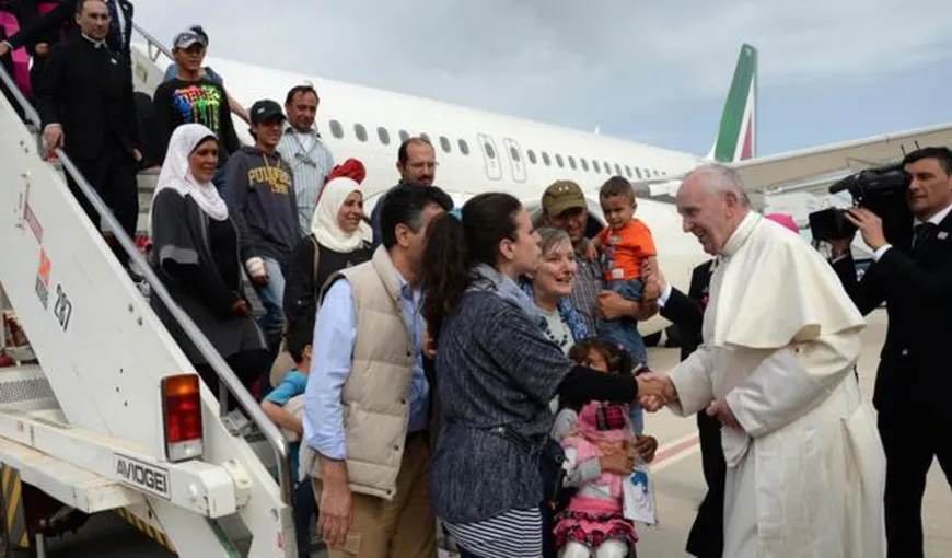 Papa Francisc compară centrele de detenţie pentru migranţi cu lagărele naziste