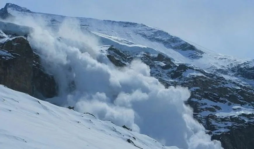 Risc maxim de avalanşe în masivele Făgăraş, Bucegi şi Piatra Craiului