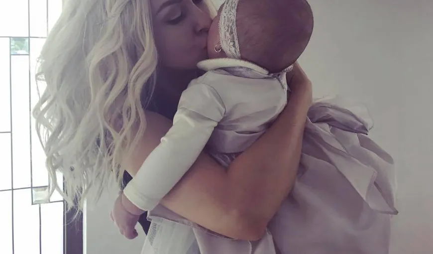 Andreea Bălan a făcut anunţul pe Facebook, la şase luni de la naşterea primului copil