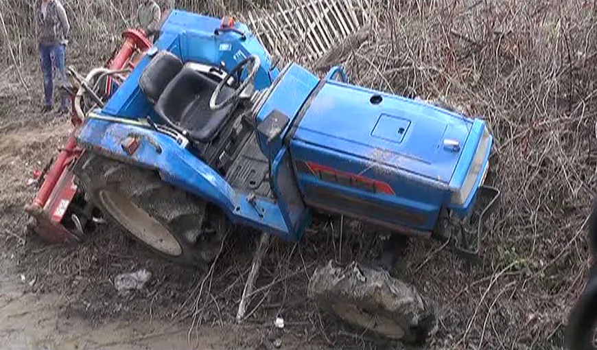 TRAGEDIE în Argeş. Un bărbat a murit strivit de propriul tractor VIDEO