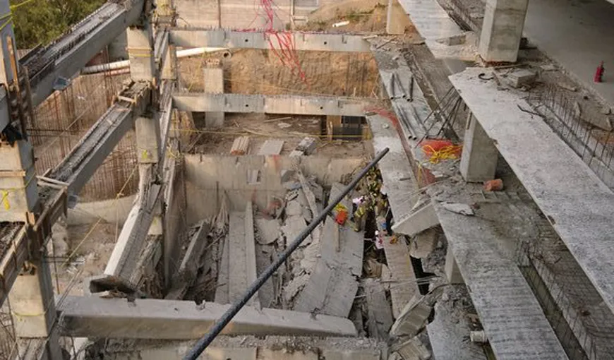 Şase persoane şi-au pierdut viaţa şi alte nouă au fost rănite după ce o clădire din Mexic aflată în construcţie s-a prăbuşit