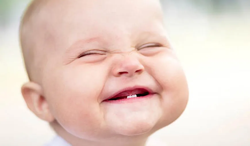 7 lucruri pe care trebuie să le ştiţi despre primii dinţi ai copilului