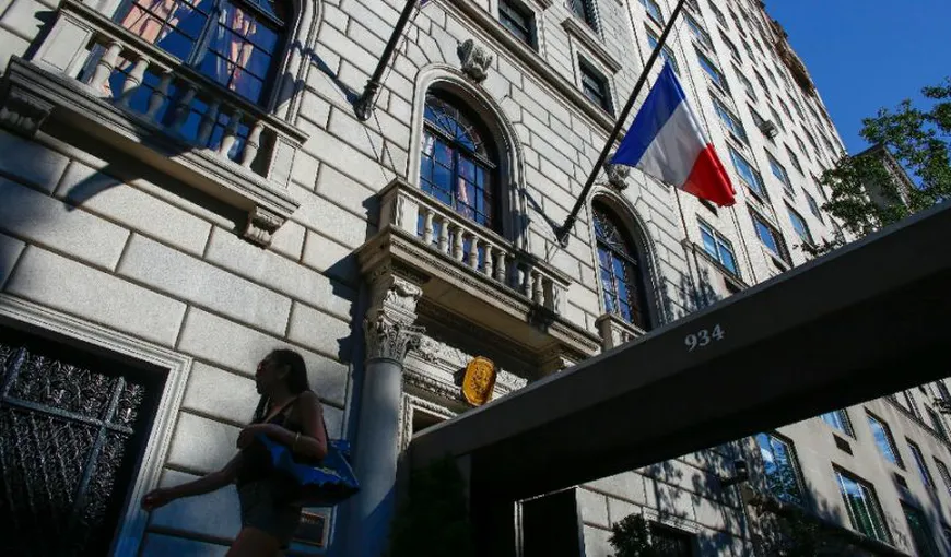 Alegeri Franţa: Francezii din străinătate votează. Consulatul din New York, evacuat temporar din cauza unei alerte cu bombă