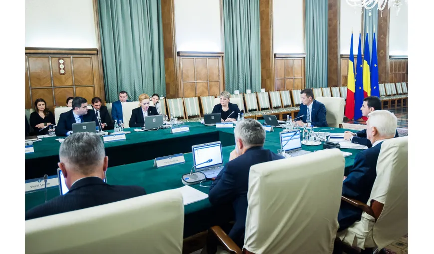 Executivul a aprobat un proiect de lege privind abilitarea Guvernului de a emite ordonanţe pe perioada vacanţei parlamentare