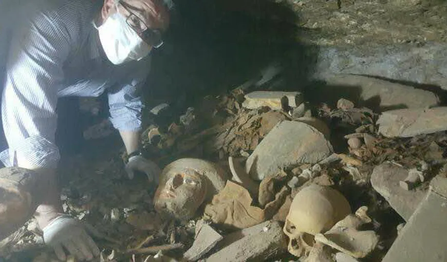 Arheologii egipteni au descoperit opt mumii în morminte vechi de peste 3.500 de ani