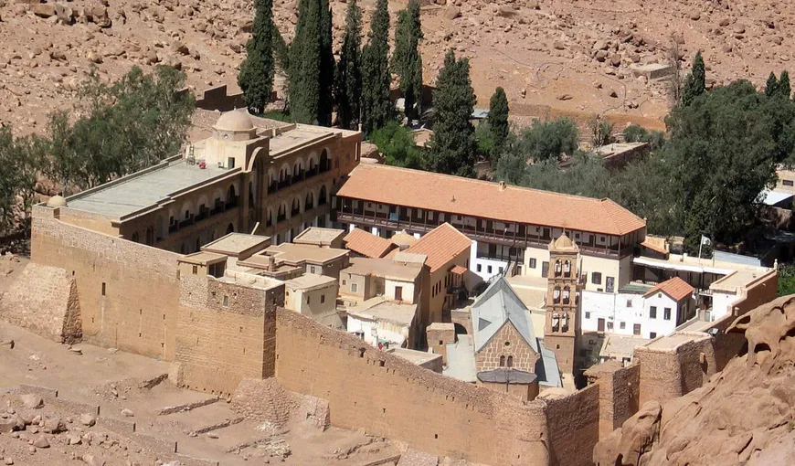 Atac lângă mănăstirea Sf. Ecaterina din Sinai, un poliţist ucis; SI revendică acţiunea din Egipt