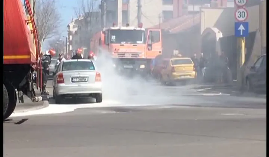 Momente de panică în Constanţa. O maşină a luat foc VIDEO