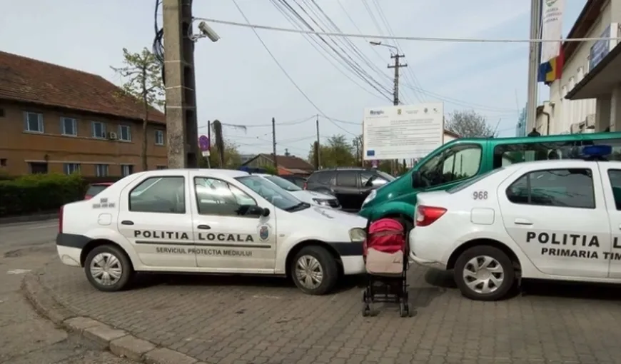Poliţiştii din Timişoara care şi-au parcat maşinile pe trotuar au fost amendaţi