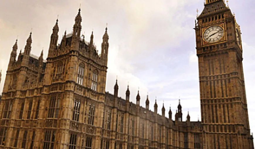 Parlamentul britanic a aprobat convocarea alegerilor legislative anticipate pentru data de 8 iunie