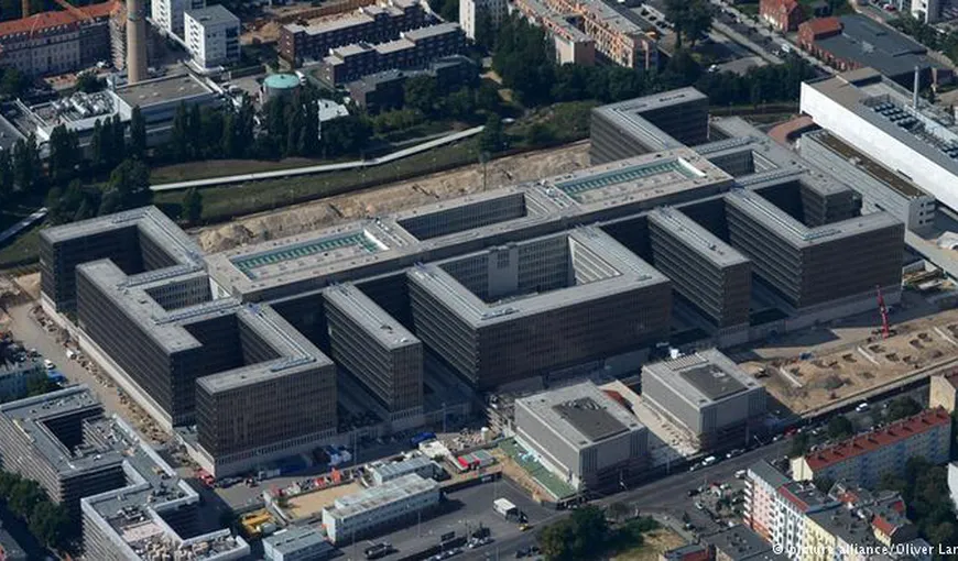 Spionii, între ei: Serviciul de Informaţii Externe german a spionat ani întregi Interpolul