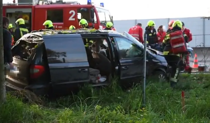 Trei români, răniţi într-un accident pe o autostradă din Austria VIDEO