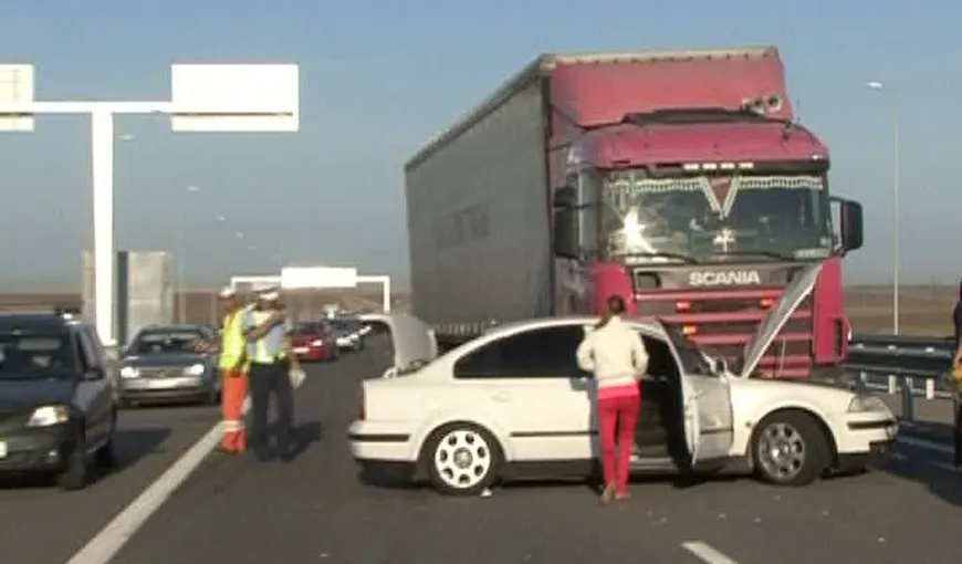 Accident cu trei maşini pe Autostrada Soarelui. O persoană a fost rănită