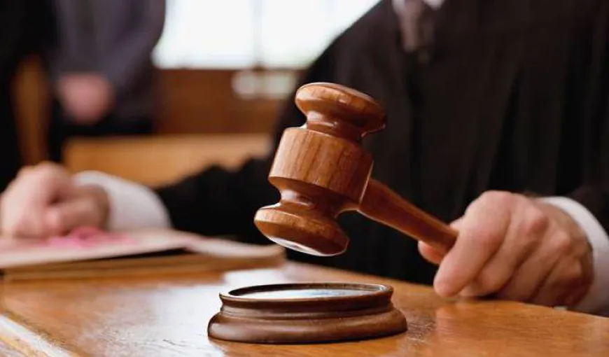 Doi avocaţi, acuzaţi că ar fi şantajat o judecătoare de la Tribunalul Bihor, au fost achitaţi de ÎCCJ