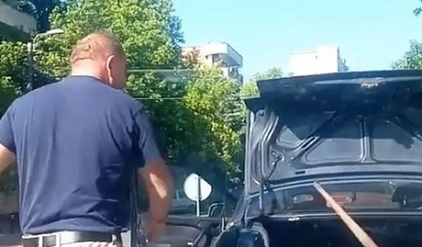 Incident şocant în trafic, la Timişoara! Un bărbat a atacat o şoferiţă cu o bâtă de baseball VIDEO