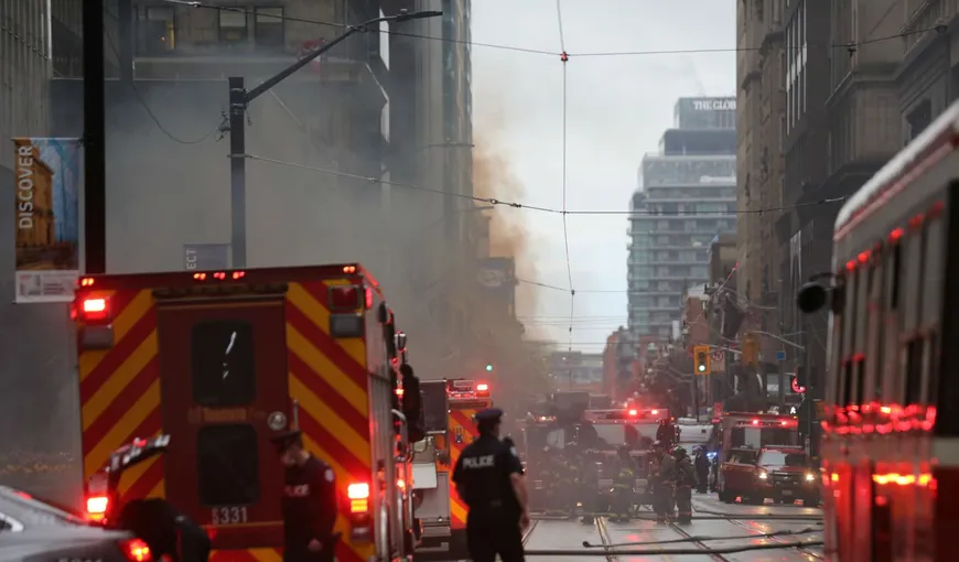 Panică în districtul financiar din Toronto. Un transformator a luat foc şi a provocat explozii în lanţ