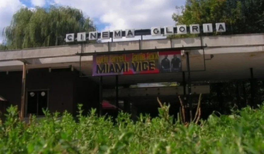 Cinematograful Gloria a fost transformat în sală de spectacole. Ce planuri are Gabriela Firea cu hala Laminorul