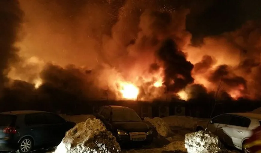 Incendiu puternic la un depozit de piese auto din Sibiu