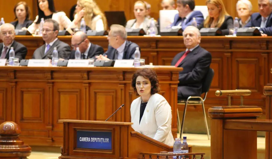 Vicepreşedintele Senatului Iuliana Scântei, cercetată pentru fals şi uz de fals. Prima reacţie a senatorului PNL