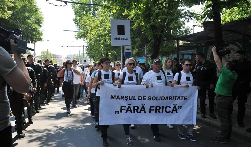Chişinău: Marş LGBT oprit de poliţie, după ce un grup de contramanifestanţi a aruncat cu ouă şi apă