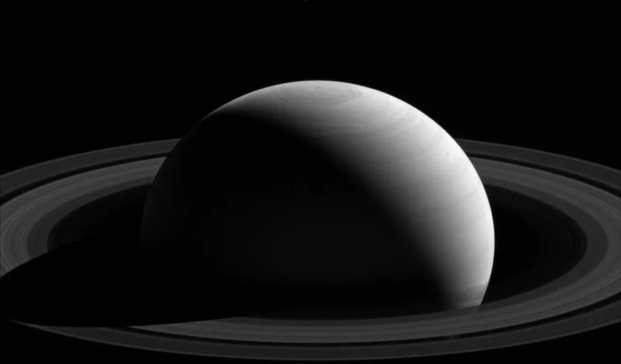 Cum sună Universul. Sonda Cassini a înregistrat în premieră sunetul dintre Saturn şi inelele sale AUDIO
