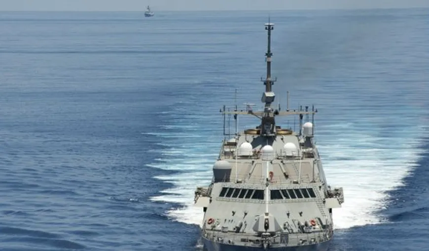 O navă militară americană a navigat în apropierea unei insule artificiale disputată de China