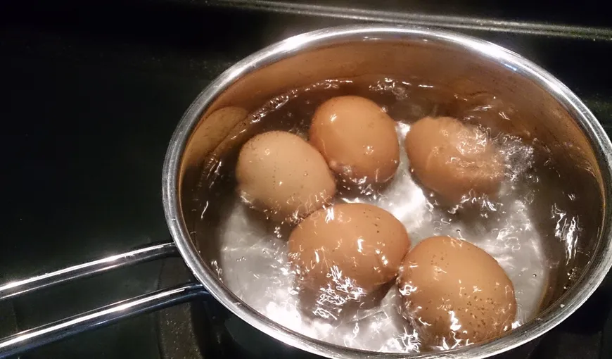 De ce să adaugi bicarbonat când fierbi ouăle