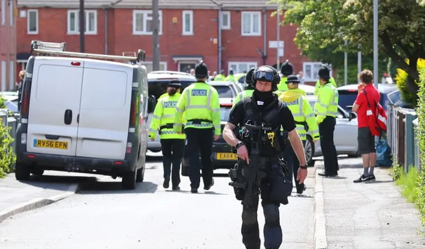 Percheziţii în apropiere de Manchester în legătură cu atacul terorist de săptămâna trecută