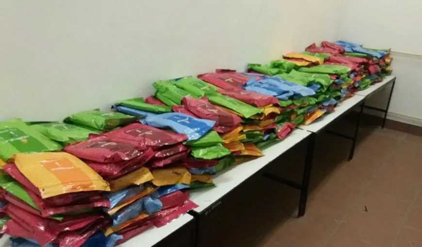 Poliţiştii din Vama Albiţa au confiscat 400 de kilograme de tutun pentru narghilea, ascuns în toaleta unui autocar
