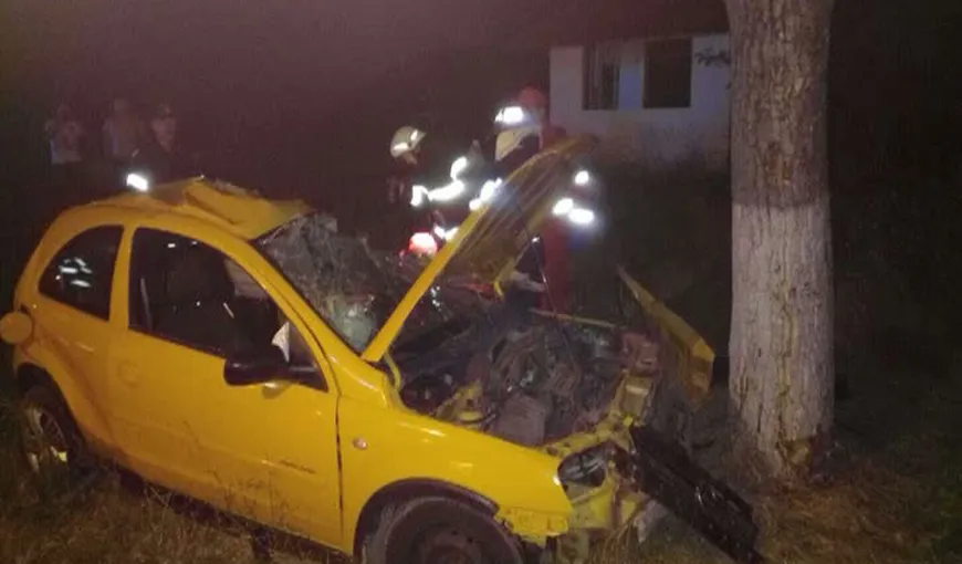 Accident cumplit în Gorj. O şoferiţă a murit pe loc după ce a intrat cu maşina într-un copac
